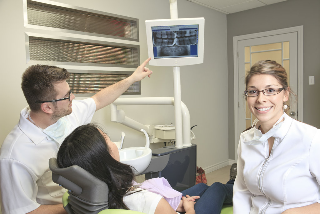 How to avoid common problems with dental implants